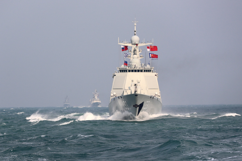 Des navires de guerre de la marine chinoise participent aux exercices navals conjoints Joint Sea 2022