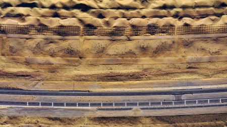 (miniature) Photo aérienne de la section Qingtongxia-Zhongwei de l'autoroute reliant Wuhai à Maqin