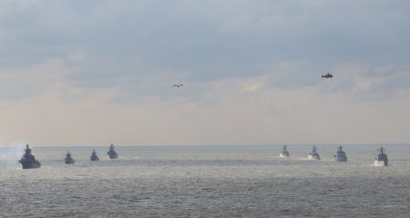 (miniature) Des navires de guerre des marines chinoise et russe après l'exercice naval conjoint Joint Sea 2022