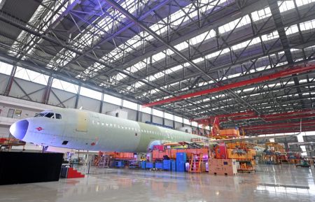 (miniature) Le premier A321 produit par l'usine Final Assembly Line Asia (FALA) d'Airbus à Tianjin