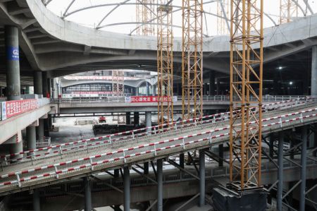 (miniature) Le chantier du centre de transport intégré de la Gare du centre administratif auxiliaire de Beijing