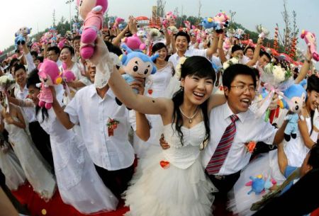 (miniature) 8 Aout 2008 : mariages groupés et bébés olympiques en Chine