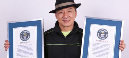 (miniature) 5 stars chinoises inscrites dans le livre Guinness des records