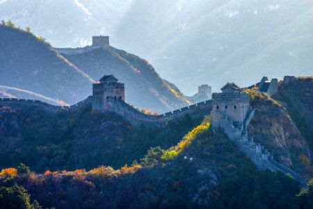(miniature) Paysage d'automne de la section de Jinshanling de la Grande Muraille à Chengde