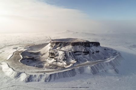 (miniature) Vue aérienne de volcans enneigés à Ulanqab