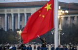 Photos Chine : crmonie de lever du drapeau national  Pkin