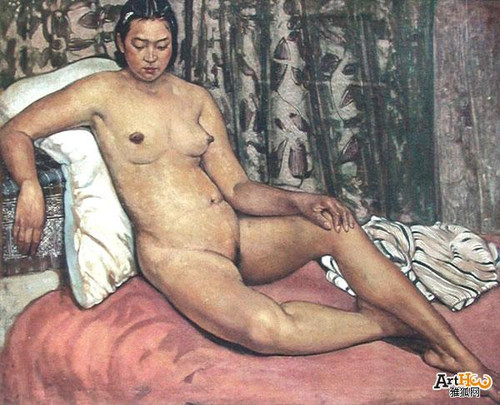 femme nue allongée