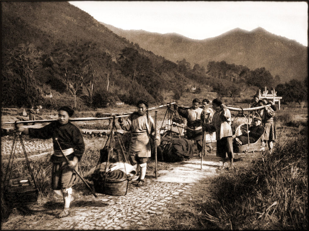 En chemin vers le monastère à Ningpo (1906, Ernst Boerschmann)