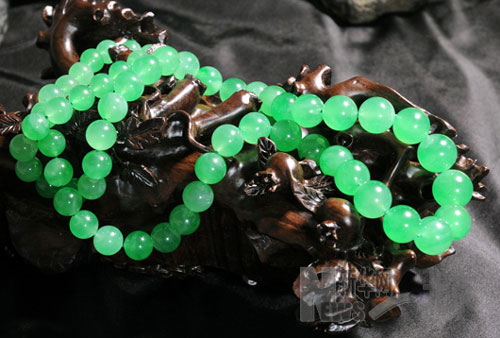collier d'émeraudes