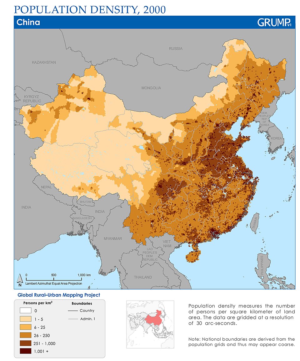 Carte de la densité de population de la Chine en 2000, en teintes d'orange, du plus clair au nord-ouest au plus foncé dans les plaines de l'est