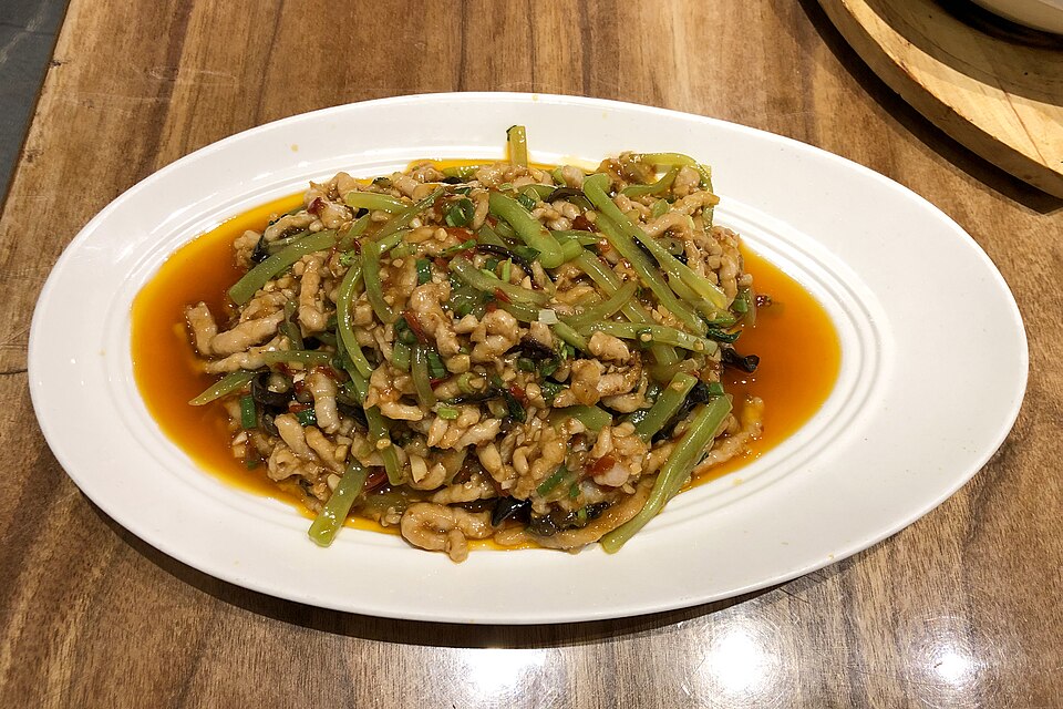 Yuxiang rousi servi au restaurant