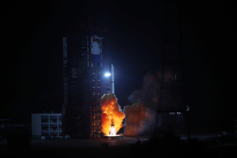 Une fusée porteuse Longue Marche-2D transportant le satellite Yaogan-36 décolle depuis le Centre de lancement de satellites de Xichang
