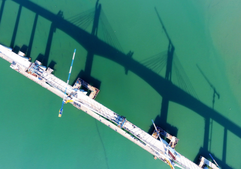 Le pont maritime de la baie de Meizhou en construction