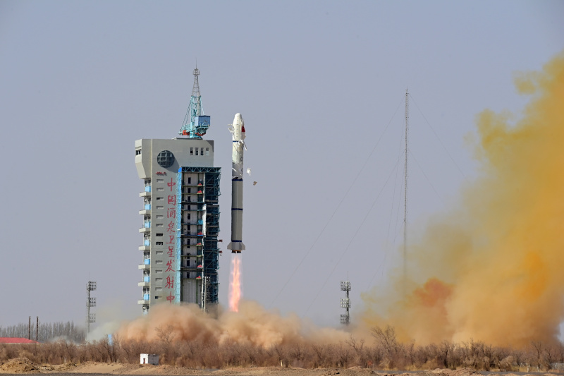 Un nouveau satellite de télédétection est lancé par une fusée porteuse Longue Marche-2C depuis le Centre de lancement de satellites de Jiuquan