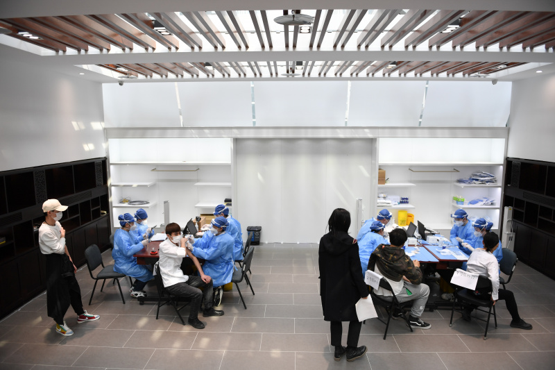 Des commerçants et des employés à Wangfujing