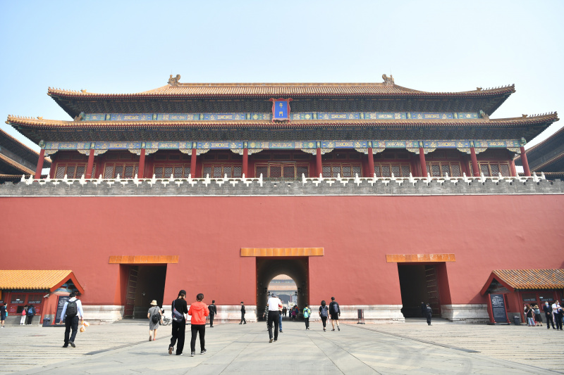 Des touristes visitent le Musée du Palais à Beijing