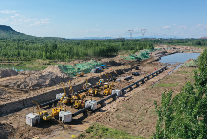 Photo aérienne du chantier de la section Changling-Yongqing du gazoduc de la route orientale Chine-Russie dans le bourg de Youzha de la ville de Luanzhou