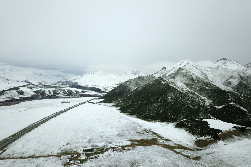 Photo aérienne du Mont Anyemaqen