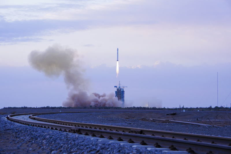 Une fusée porteuse Longue Marche-2D transportant le satellite Yunhai-1 03 décolle du Centre de lancement de satellites de Jiuquan
