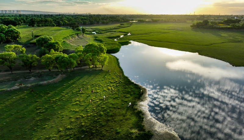 Photo aérienne de la rivière Luhe du district de Jingbian