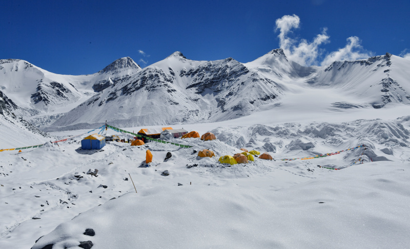 Photo du camp avancé à une altitude de 6