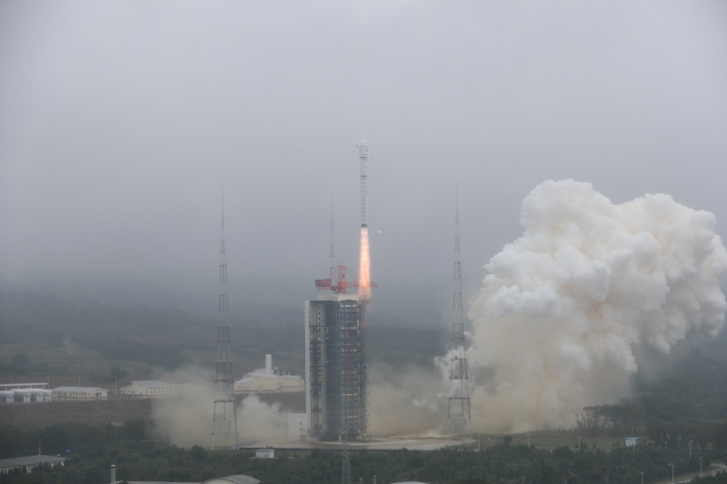 Une fusée porteuse Longue Marche-2D transportant le satellite Beijing-3B décolle depuis le Centre de lancement de satellite de Taiyuan