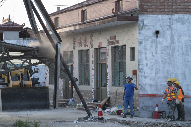 Photo du site des opérations de secours après l'effondrement d'un restaurant dans le district de Xiangfen