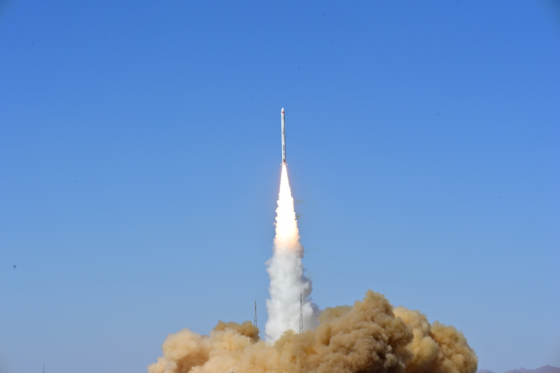 Une fusée porteuse commerciale à propergol solide SQX-1 décolle depuis le Centre de lancement de satellites de Jiuquan