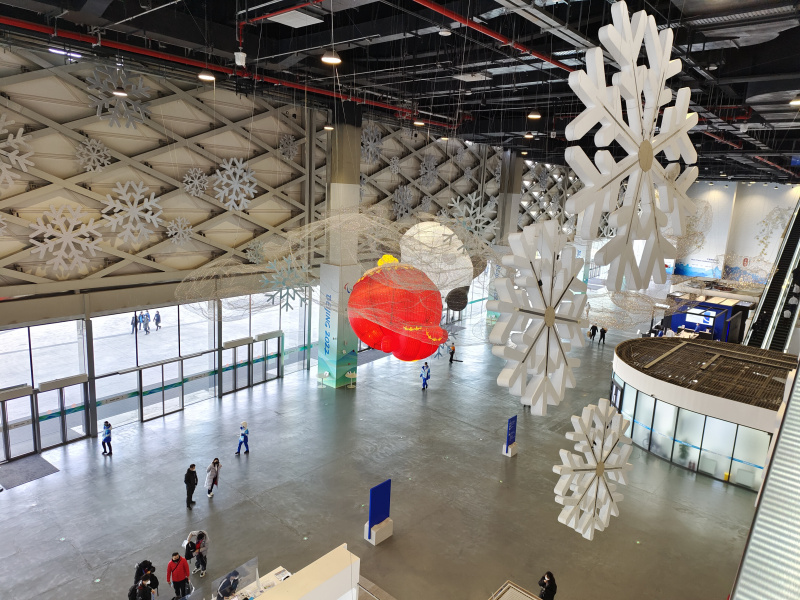 Photo prise avec un téléphone portable de l'intérieur du Centre principal des médias des Jeux olympiques et paralympiques d'hiver de Beijing 2022 à Beijing