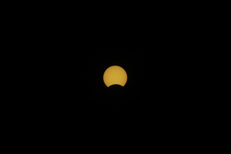 Une éclipse solaire partielle est observée à Beijing
