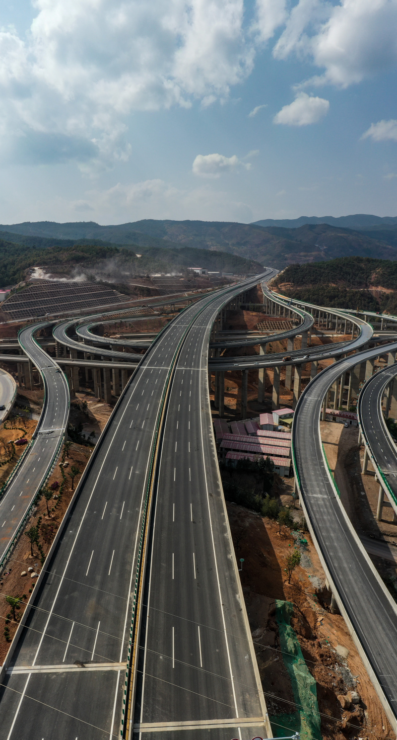Vue de la nouvelle autoroute Chuxiong-Dali dans la province chinoise du Yunnan (sud-ouest)