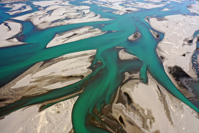 Photo aérienne prise le 16 décembre 2020 de la rivière Yarlung Zangbo du district de Zhanang
