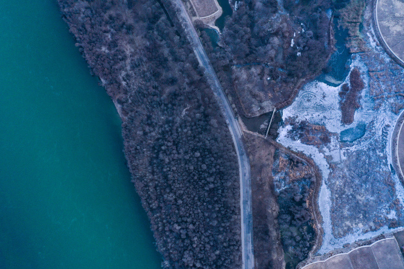 Photo prise le 16 décembre 2020 montrant une vue du fleuve Jaune dans le district Guide de la préfecture autonome tibétaine de Hainan