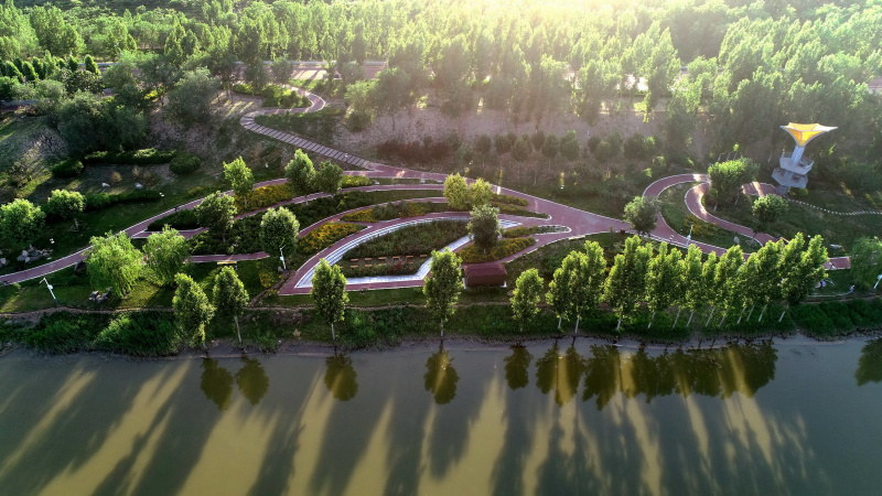 Un projet de parc écologique qui présente le paysage écologique le long de la rivière Laozhang