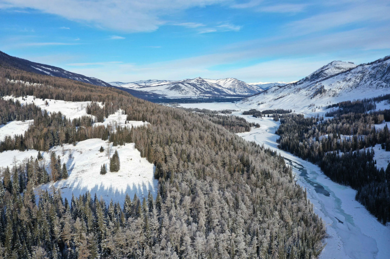 Paysage enneigé du site touristique de Kanas