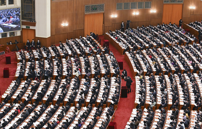 La deuxième réunion plénière de la première session de la 14e Assemblée populaire nationale se tient au Grand Palais du Peuple à Beijing