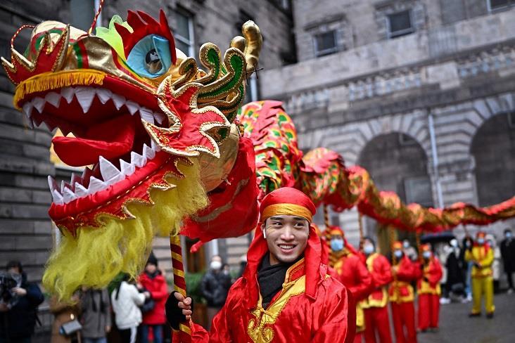 Nouvel an chinois / danse du Dragon