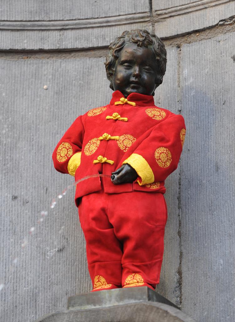 Manneken-pis en vêtements chinois