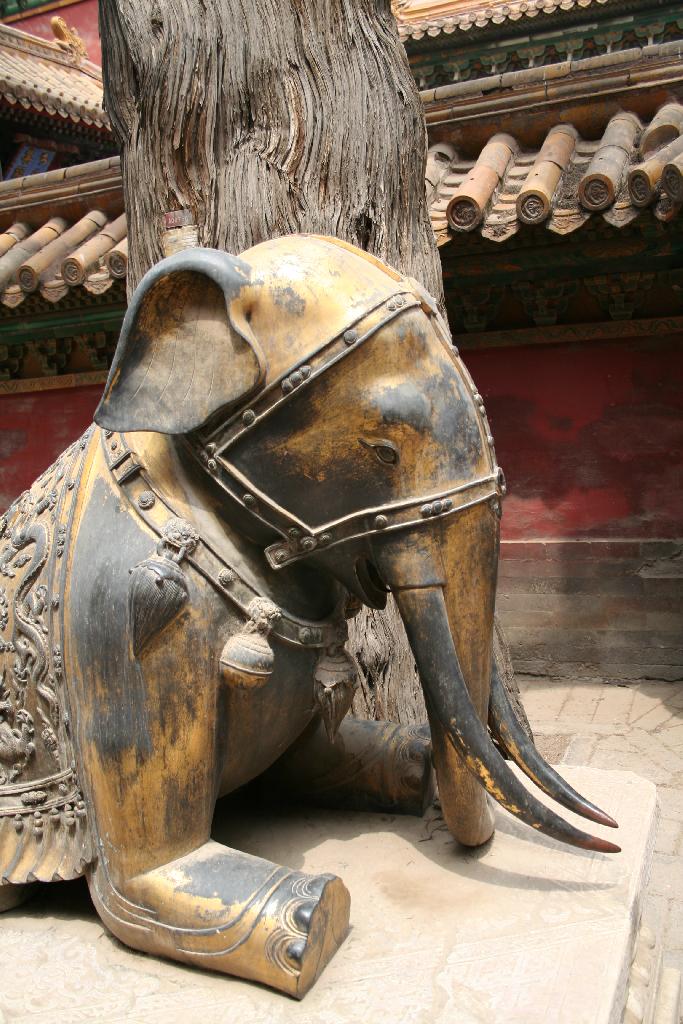 Statue d'un éléphant chinois en bronze