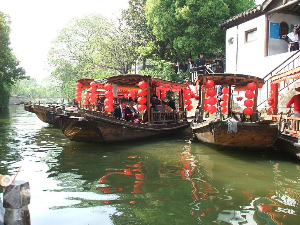 Gondoles chinoise sur les canaux de Mudu