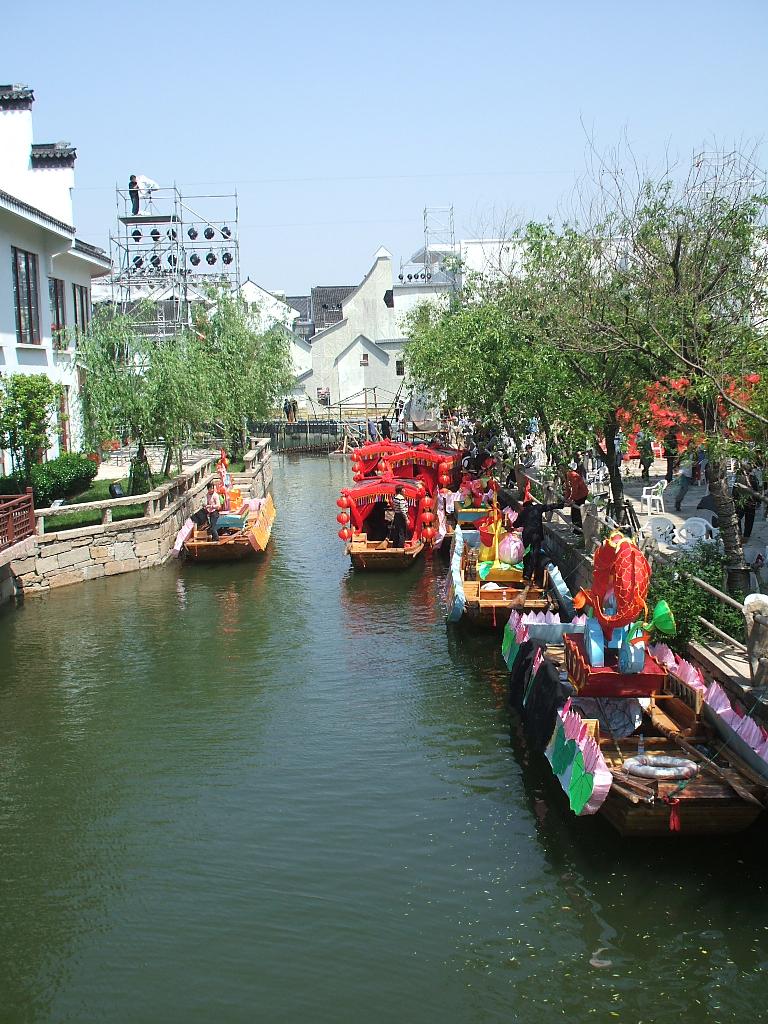Préparatifs du Festival International de Tourisme de Zhouzhuang