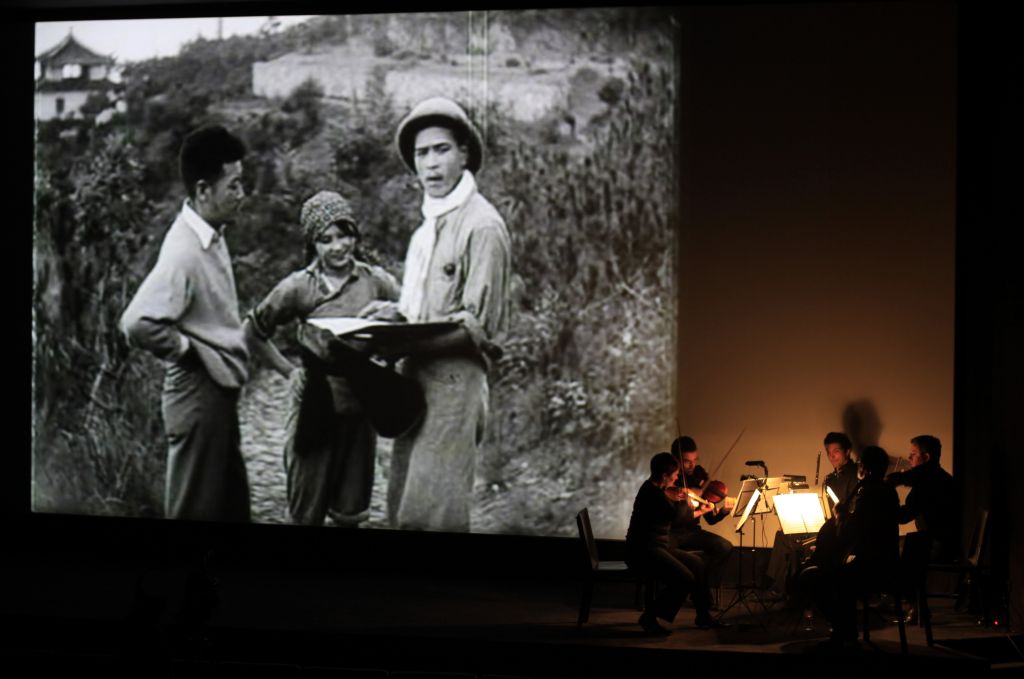 "Deux Étoiles" : ciné-concert chinois