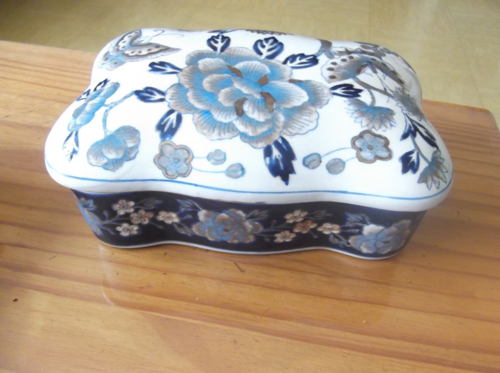 boite caramique japonaise ou chinoise??
