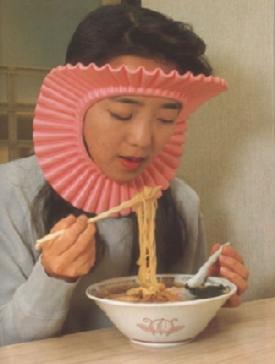 invention japonaise pour empêcher les cheveux de tomber dans les plats