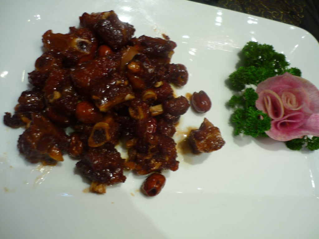 plat dans un restaurant p