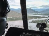 Chine : opérations de secours des équipes de sauvetage après la coulée de boue au Xizang
