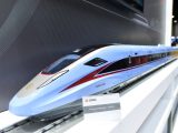 Un modèle de train de la China Railway Rolling Stock Corporation (CRRC) lors du salon Asia Pacific Rail 2023 à Bangkok