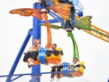 Des touristes s'amusent dans un parc d'attractions de Xiangtan