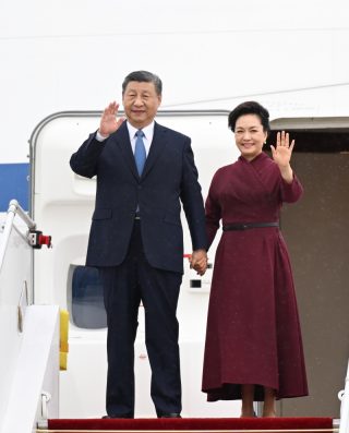 Le président chinois Xi Jinping arrive à Paris pour une visite d'Etat en France à l'invitation du président français Emmanuel Macron
