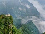 Photo aérienne de routes de montagne sinueuses dans la zone touristique de Longtoushan
